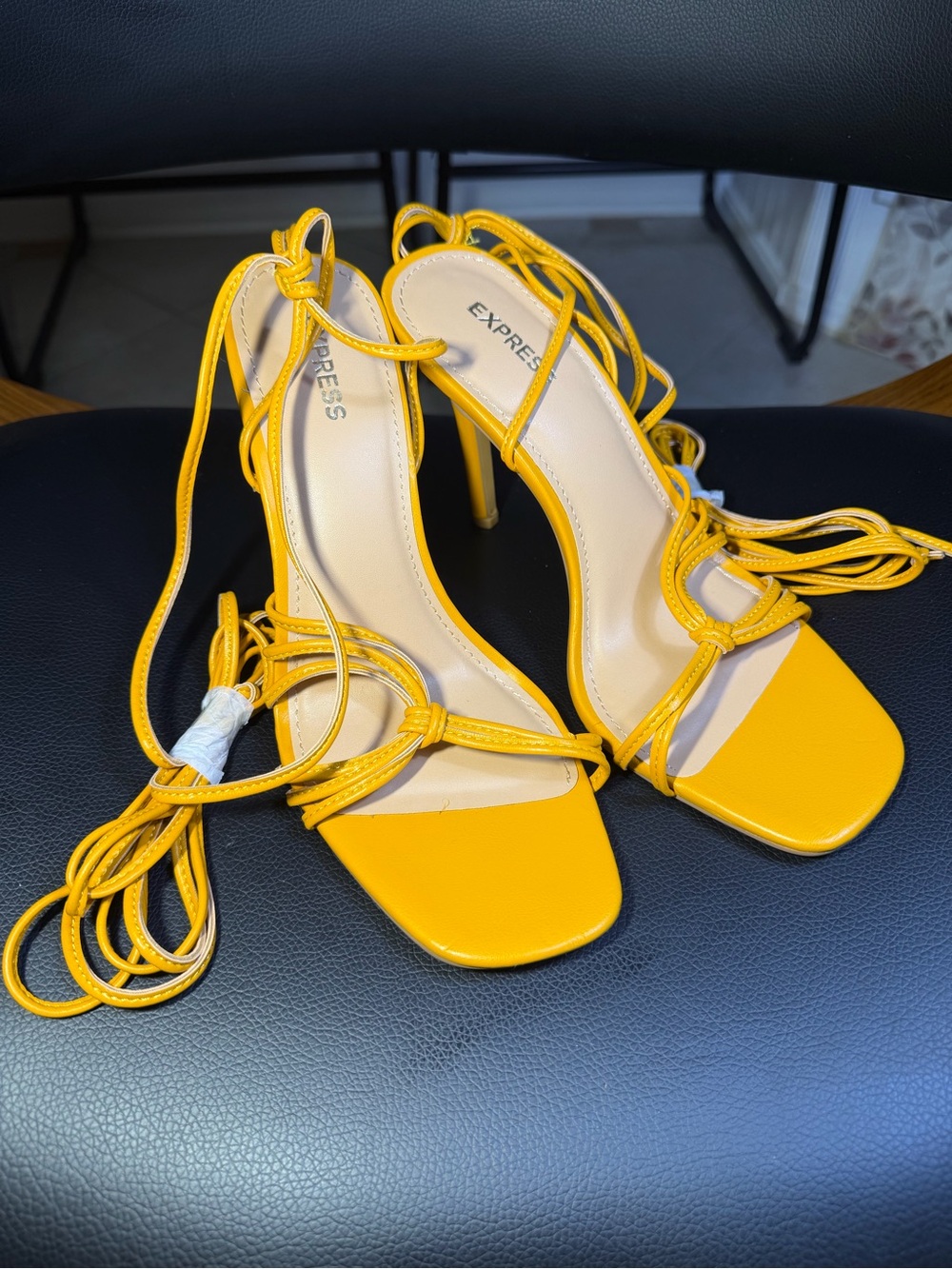 Express Women's Yellow Lace-Up Strappy Heels Sz 8 New